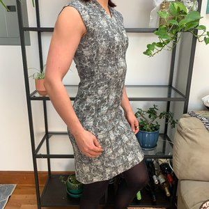 M.M. La Fleur Aditi sleeveless sheath professional work dress - Crackle Size 2